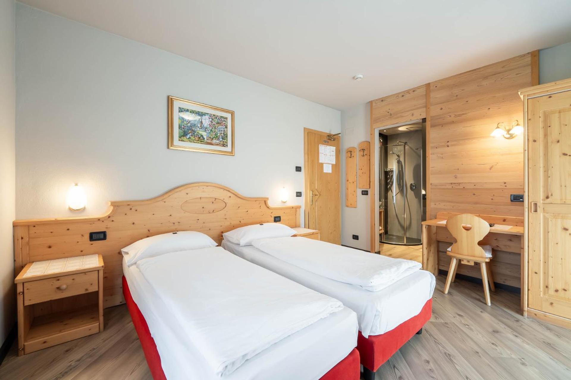 Garni Letizia Bed & Breakfast Campitello di Fassa Bagian luar foto
