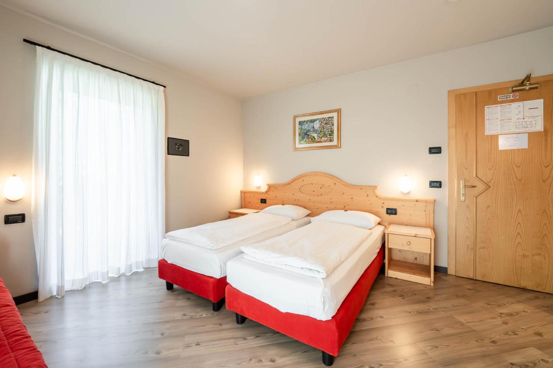 Garni Letizia Bed & Breakfast Campitello di Fassa Bagian luar foto